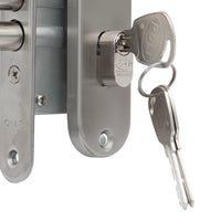 cerradura con cilindro de doble llave